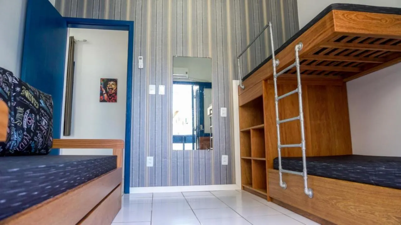 Casa Azul - A 70 Metros Da Areia Da Praia Dos Ingleses - 6 Pessoas Florianópolis 0*,  Brasil